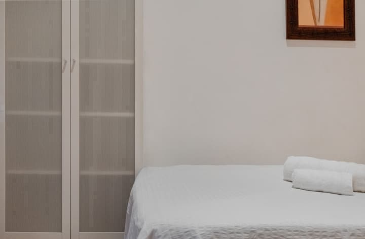 Santa Ana Suite & Rooms