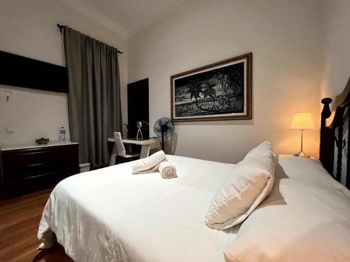 Santa Ana Suite & Rooms