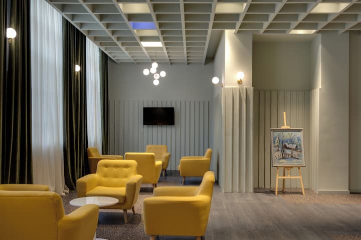 Pine Astoria Hotel