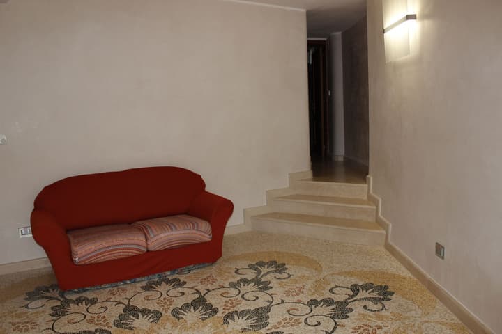 Palazzo De Donno App No04