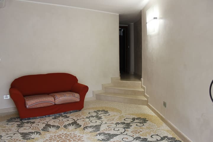 Palazzo De Donno App No04