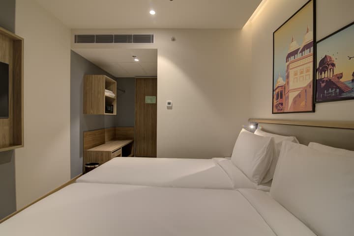 7 Apple Hotel Pratap Nagar - Jaipur
