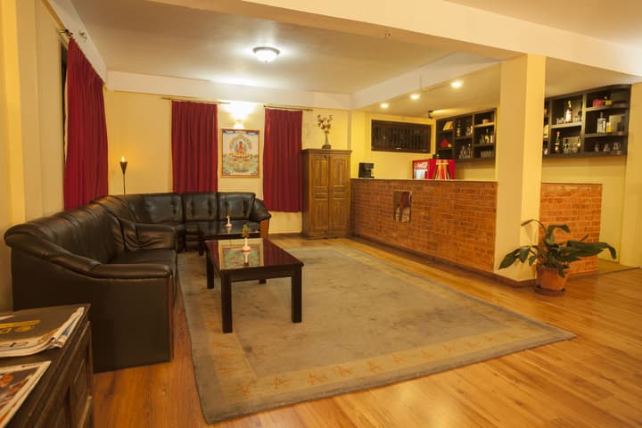 Royal Astoria Hotel