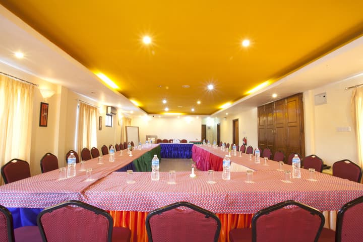 Royal Astoria Hotel