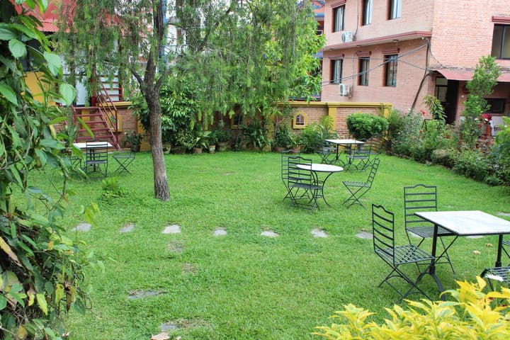 Royal Astoria Hotel