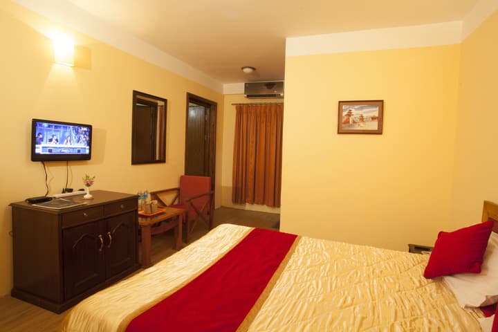 Royal Astoria Hotel