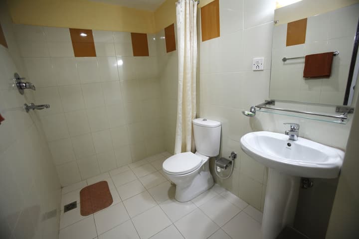 Royal Astoria Hotel