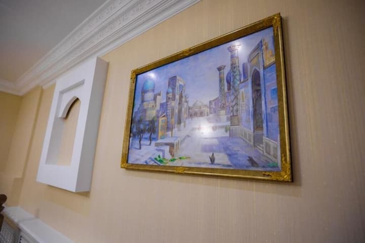 City Hotel