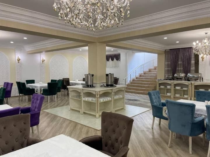 City Hotel