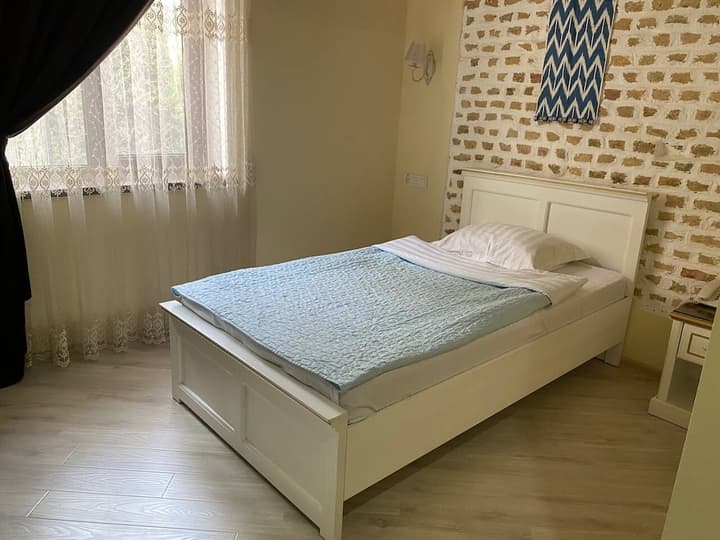 City Hotel