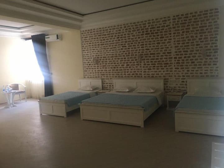 City Hotel