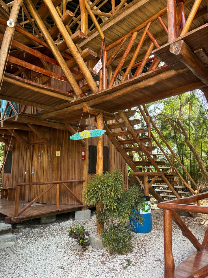 Don Jons Lodge -Surf & Yoga