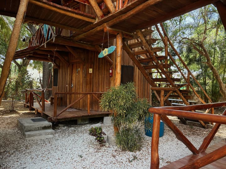 Don Jons Lodge -Surf & Yoga