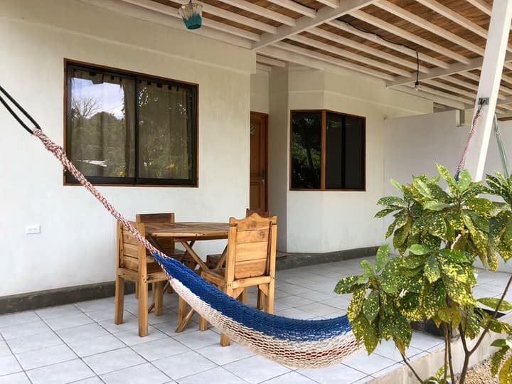 Don Jons Lodge -Surf & Yoga