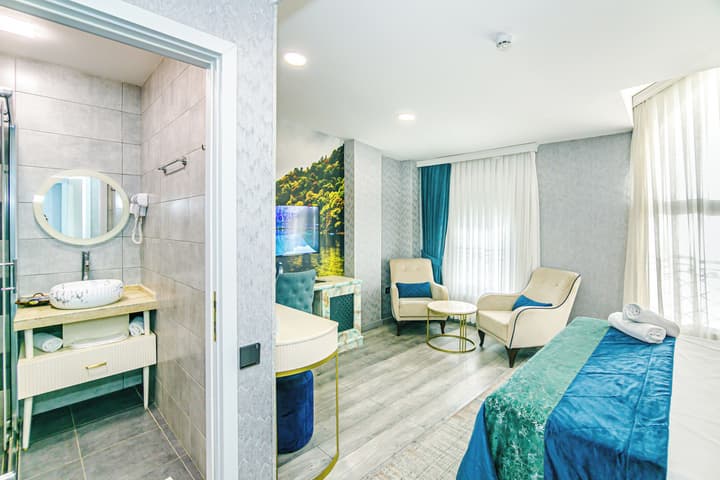 Essam Deluxe Hotel