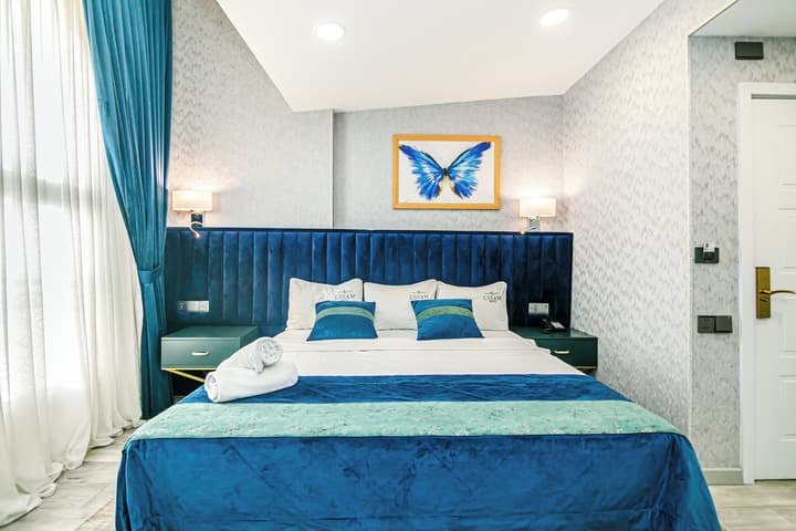 Essam Deluxe Hotel