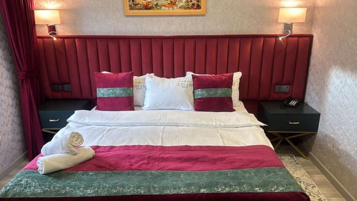 Essam Deluxe Hotel