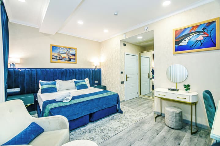 Essam Deluxe Hotel