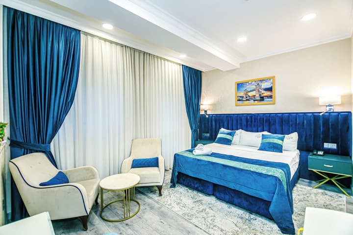 Essam Deluxe Hotel