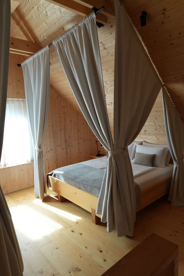 Pira Hotel