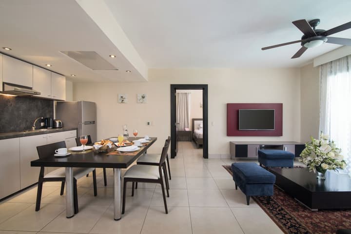 Luxury Apartment-Mandatory All-Inclusive