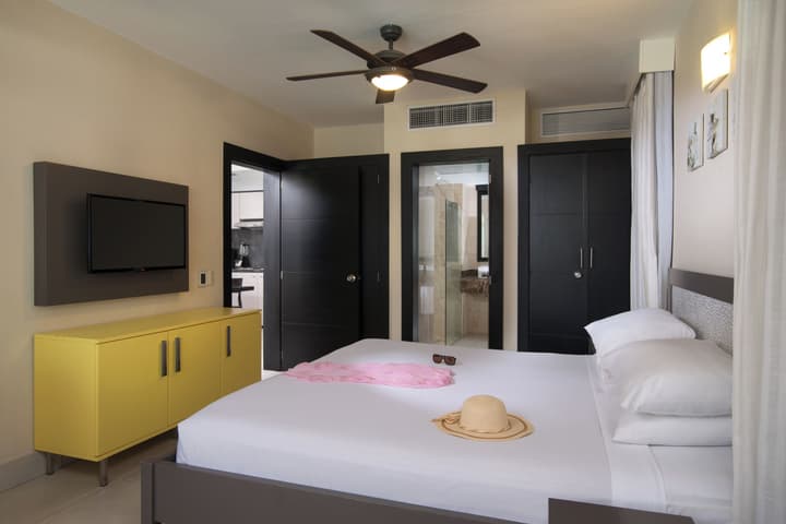 Luxury Apartment-Mandatory All-Inclusive