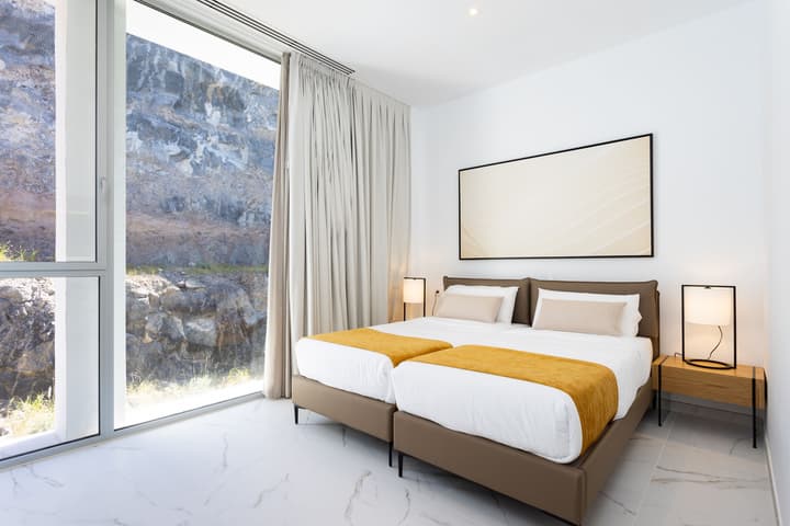 Crystal I Luxury Apartments