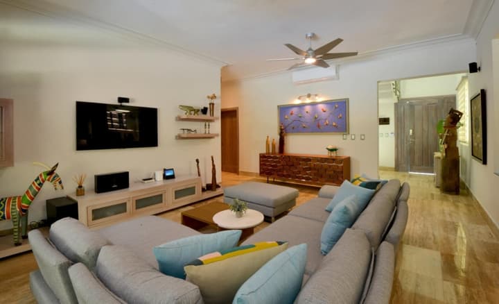 Tortuga Bay Villa - Close to the Beach and Golf
