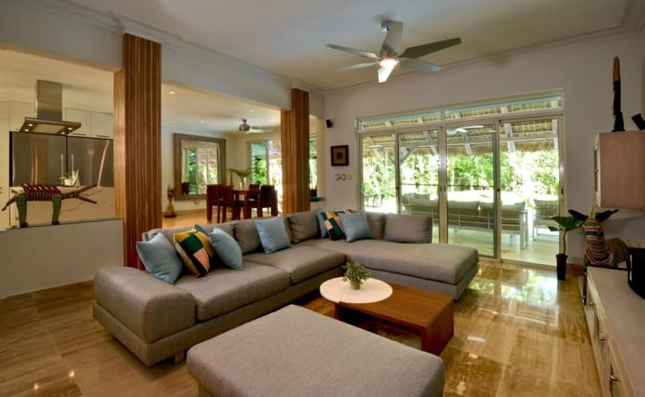 Tortuga Bay Villa - Close to the Beach and Golf