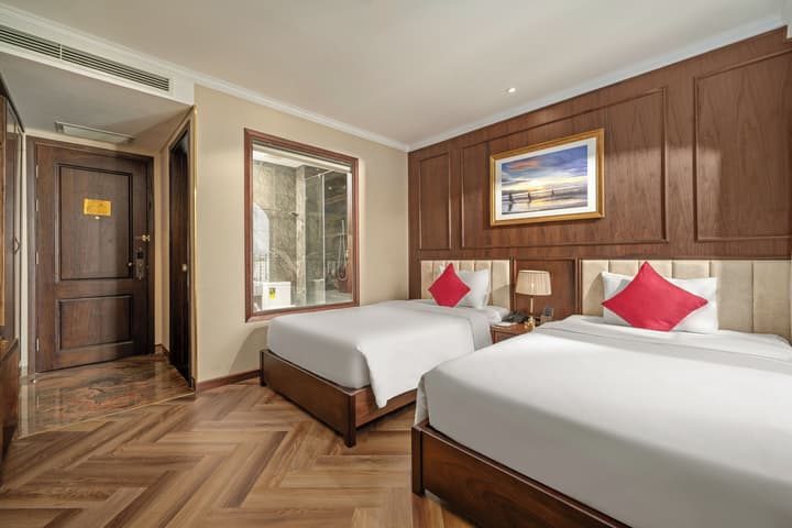 Golden Lotus Luxury Hotel Da Nang