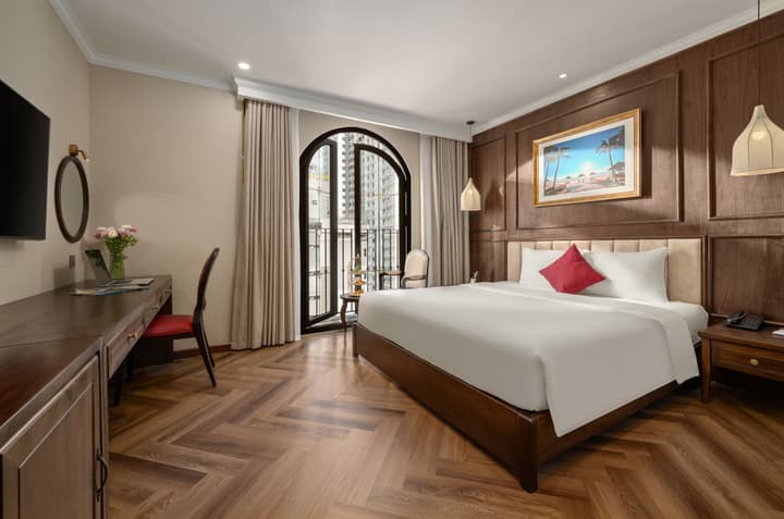 Golden Lotus Luxury Hotel Da Nang