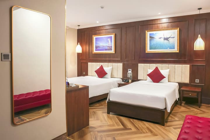 Golden Lotus Luxury Hotel Da Nang