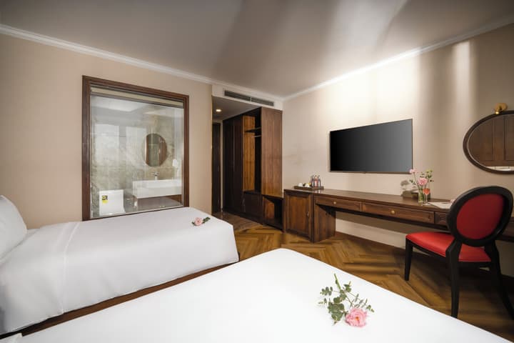 Golden Lotus Luxury Hotel Da Nang