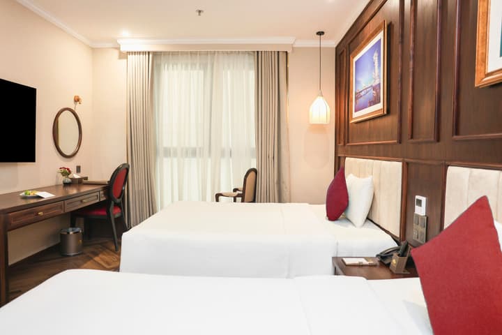 Golden Lotus Luxury Hotel Da Nang