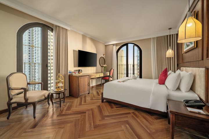 Golden Lotus Luxury Hotel Da Nang