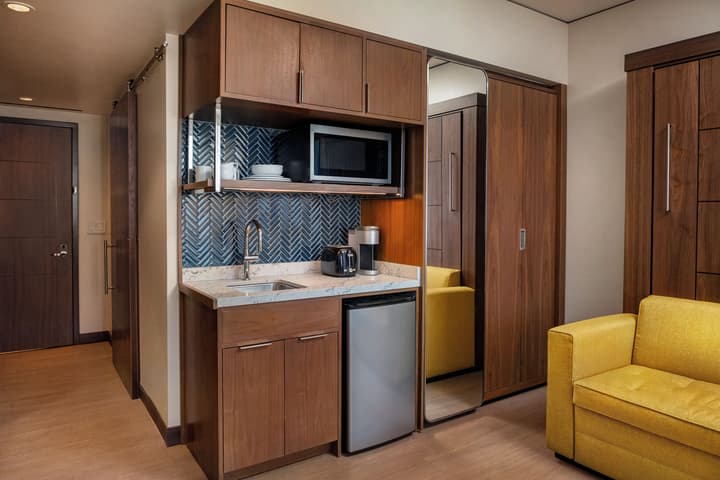 The Villas At The Disneyland Hotel