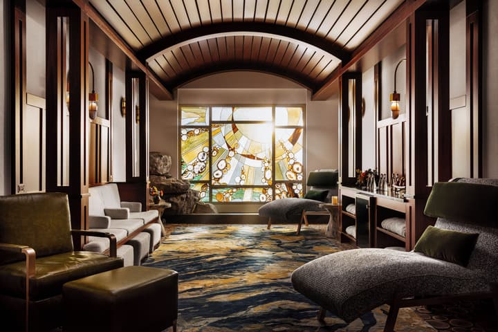 The Villas At The Disneyland Hotel