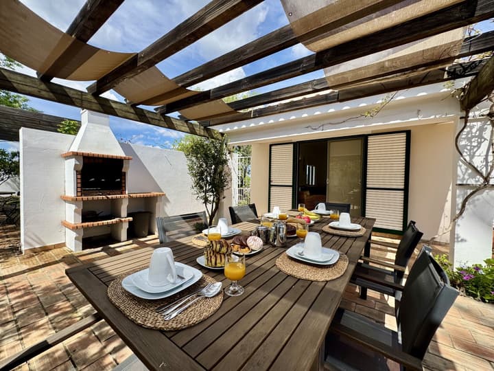 Algarve Country Villa With Pool