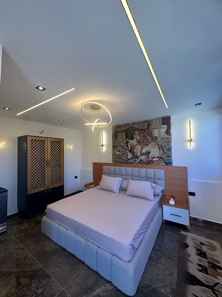 Osiris pyramids view inn