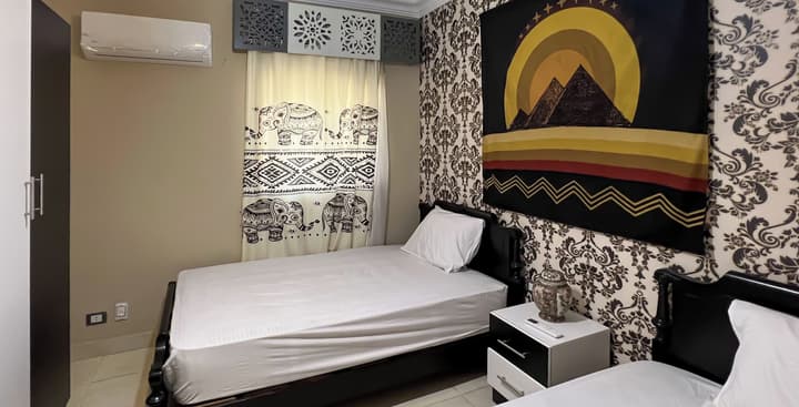 Osiris pyramids view inn