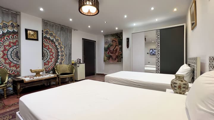 Osiris pyramids view inn