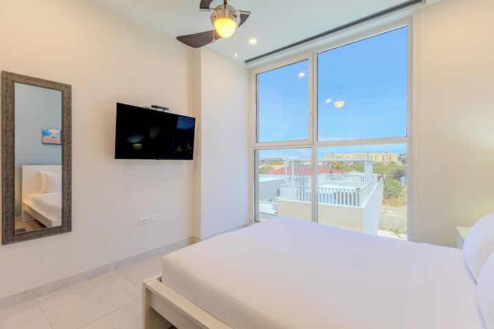 Bocobay Aracari Condos
