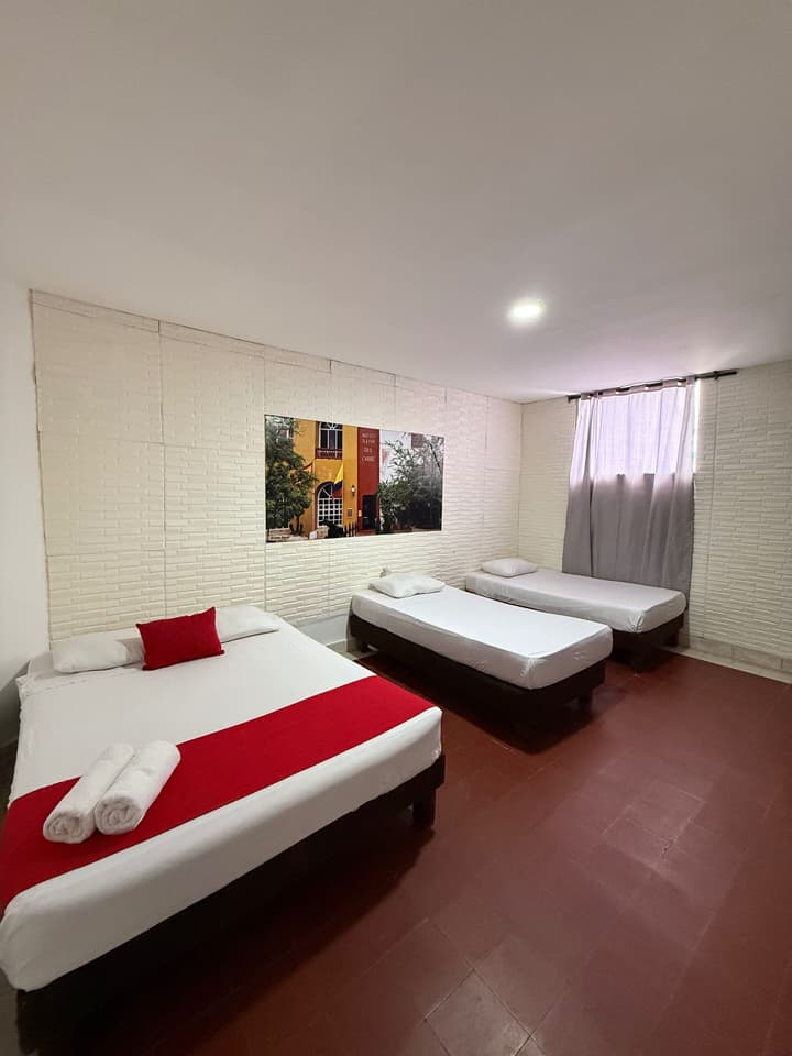 Hotel Toledo FL