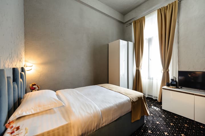 Palace Bulevard