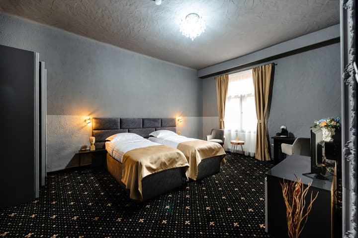 Palace Bulevard