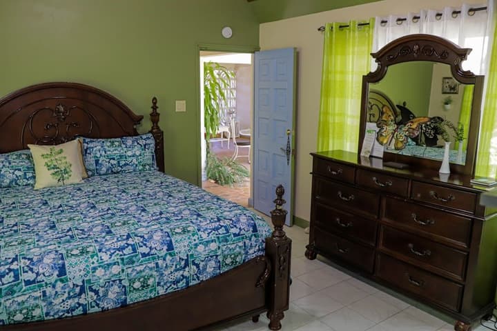 Seven Palms Villa