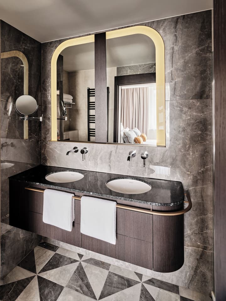 The Crown Krakow Center - Handwritten Collection ACCOR