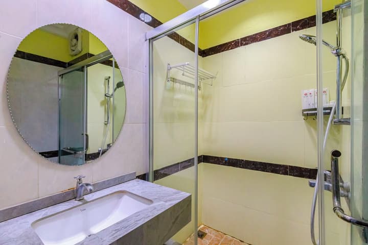 Lisha roungnakhone hotel