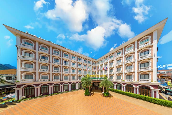 Lisha roungnakhone hotel