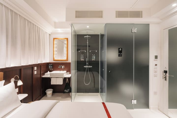 Ruby Stella Hotel London by IHG